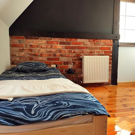 Izby Goscinne Stara Olejarnia Apartment